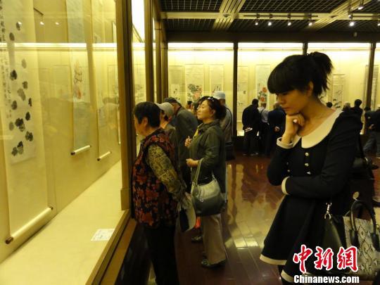 齐白石书画精品兰州展览书法爱好者称启发创作