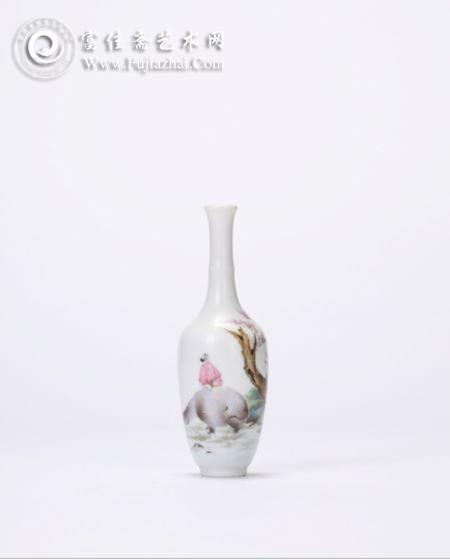 图录号:2482 潘匋宇 粉彩牧牛图小赏瓶 尺寸:H17cm 估价:580,000—630,000 图录号:2482 潘匋宇 粉彩牧牛图小赏瓶 尺寸:H17cm 估价:580,000—630,000