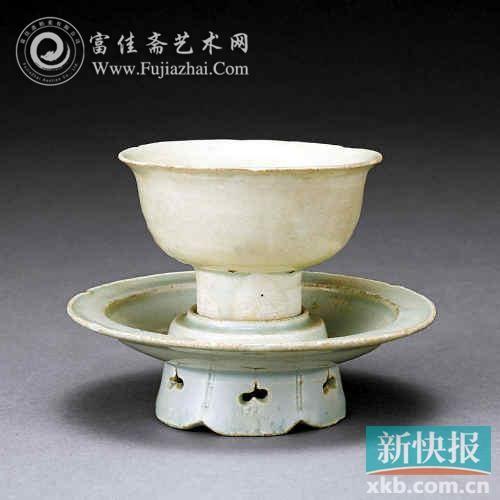 宋青白瓷葵口盏连托雅昌艺术网供图