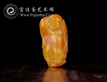郭懋介作田黄石《皆大欢喜》摆件  重：107g  福建东南2013秋拍