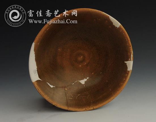 青釉玉璧底出筋小碗俯视